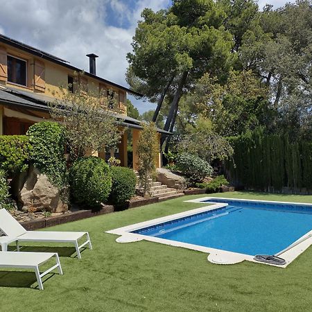 فيلا Casa Feliz Sant Cebrià de Vallalta المظهر الخارجي الصورة