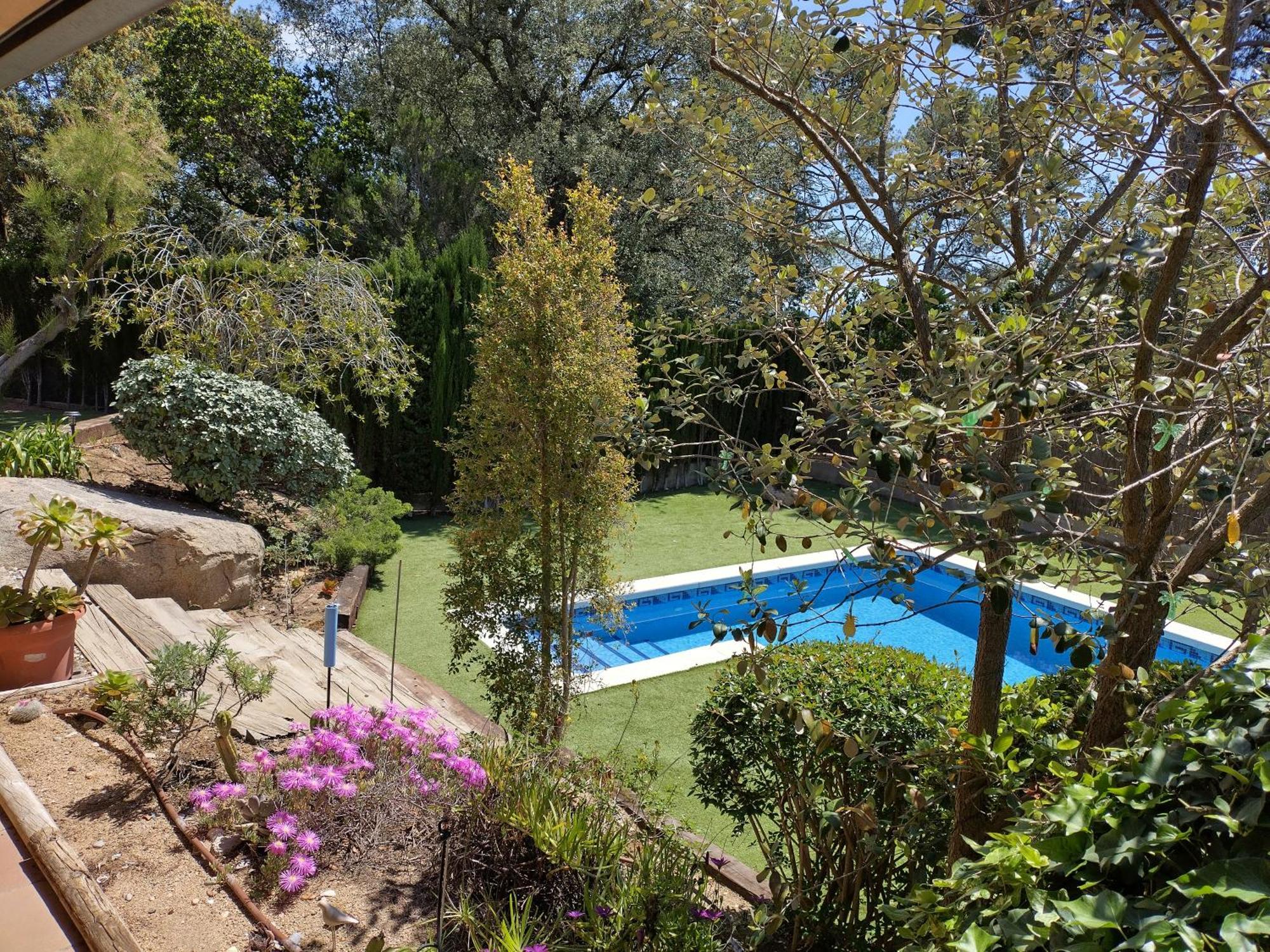 فيلا Casa Feliz Sant Cebrià de Vallalta المظهر الخارجي الصورة