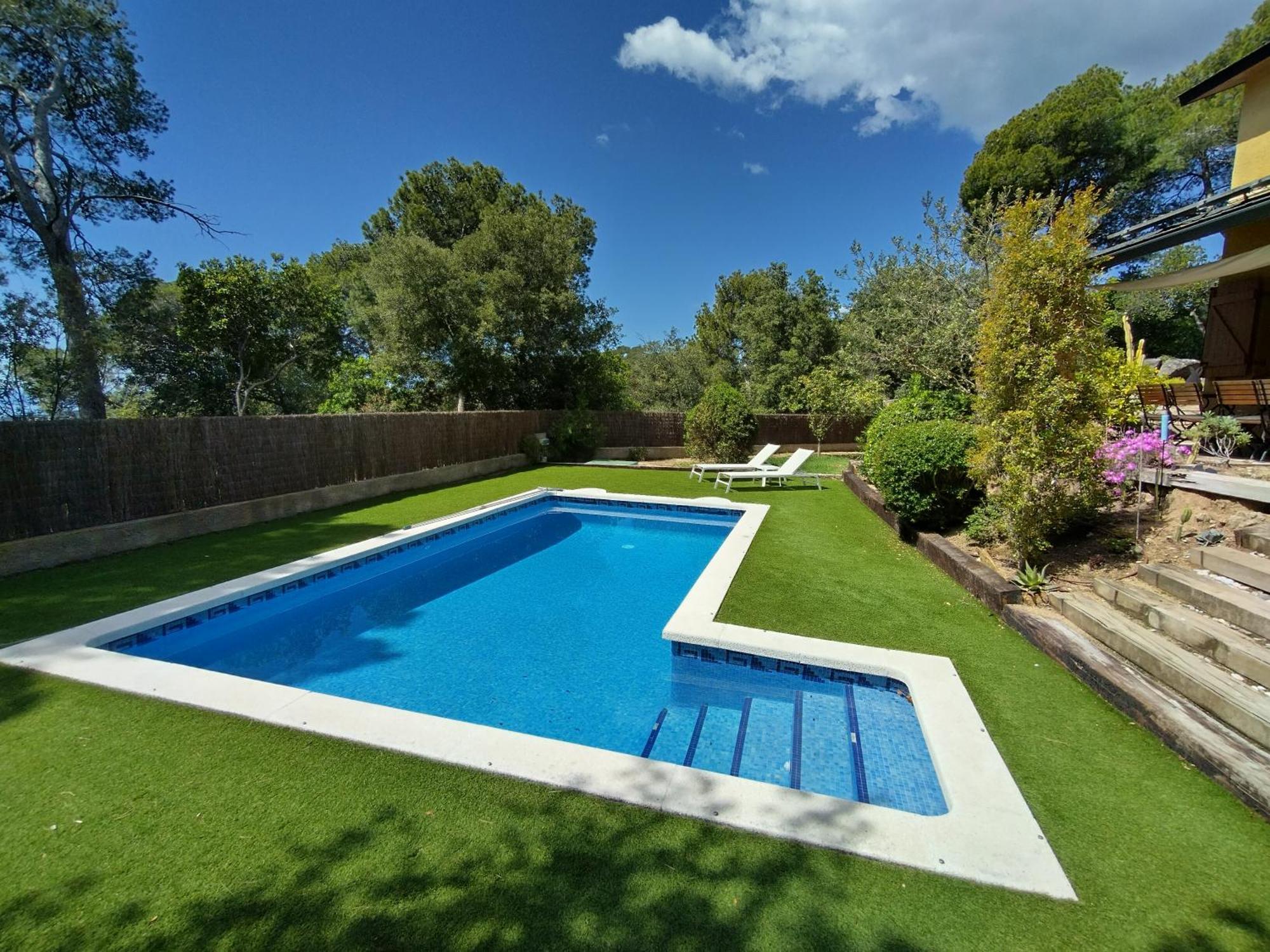 فيلا Casa Feliz Sant Cebrià de Vallalta المظهر الخارجي الصورة