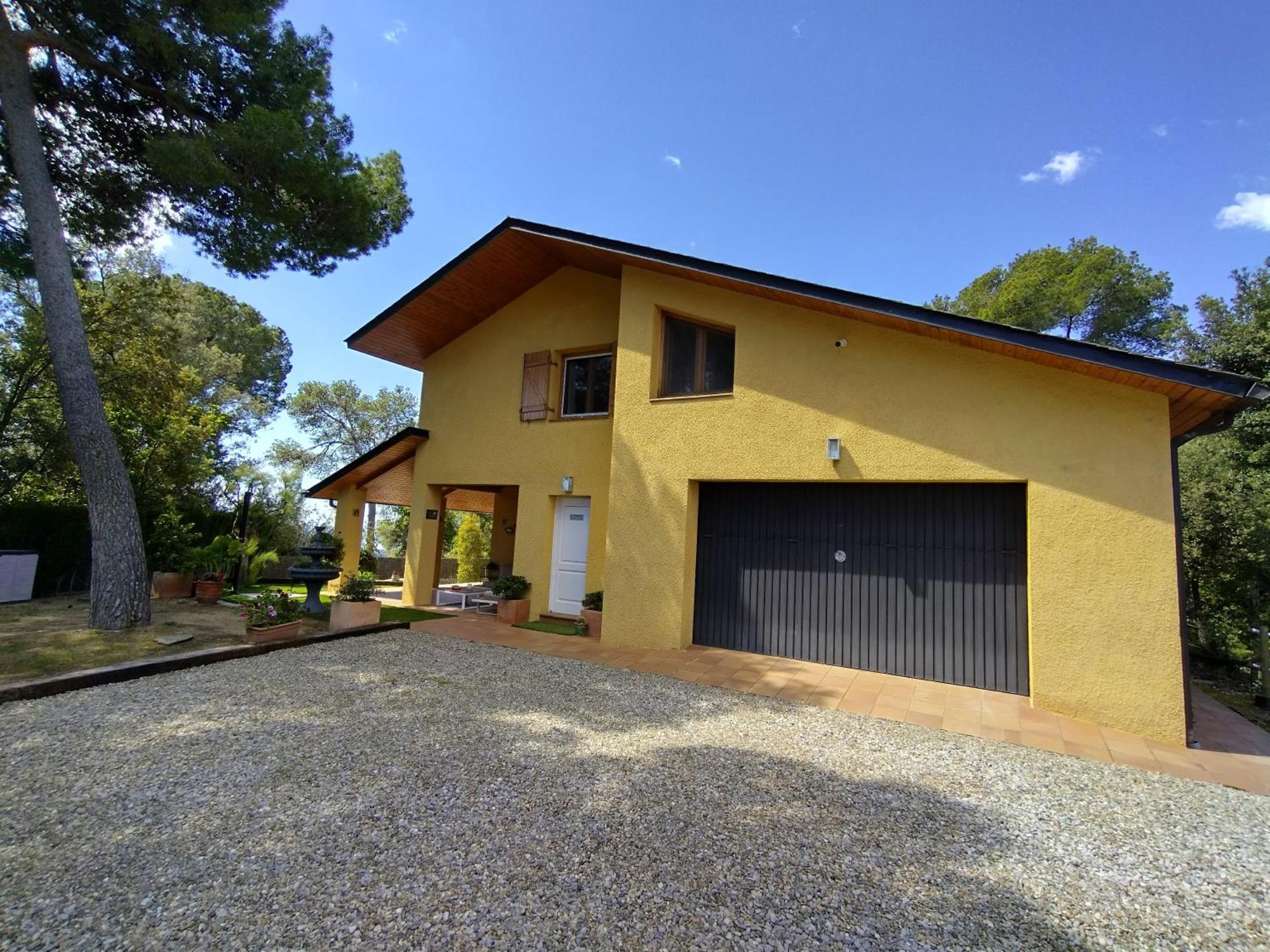 فيلا Casa Feliz Sant Cebrià de Vallalta المظهر الخارجي الصورة